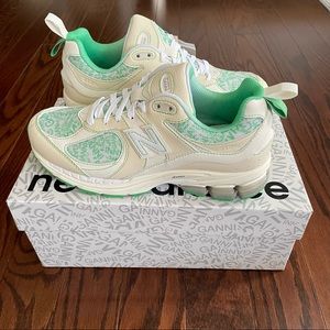 Rare BNWT New Balance x Ganni 2002R Turtledove with Island Green